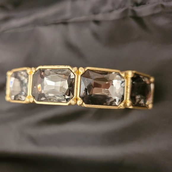 Gorgeous matte gold tone bracelet with smoky crystals - Picture 2 of 6